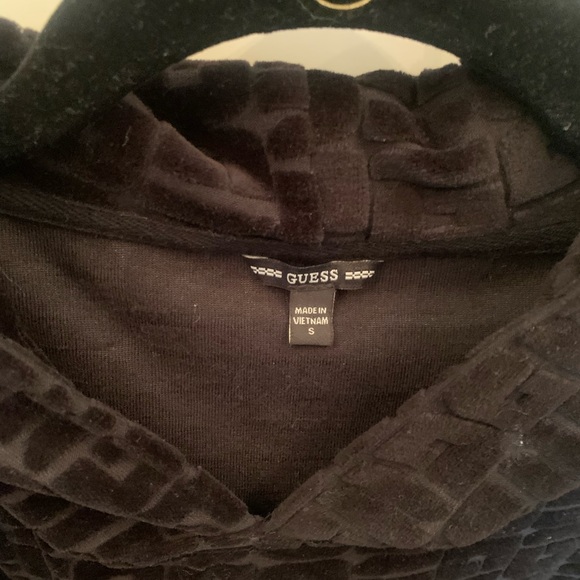 Guess cropped black hoodie - Picture 3 of 5